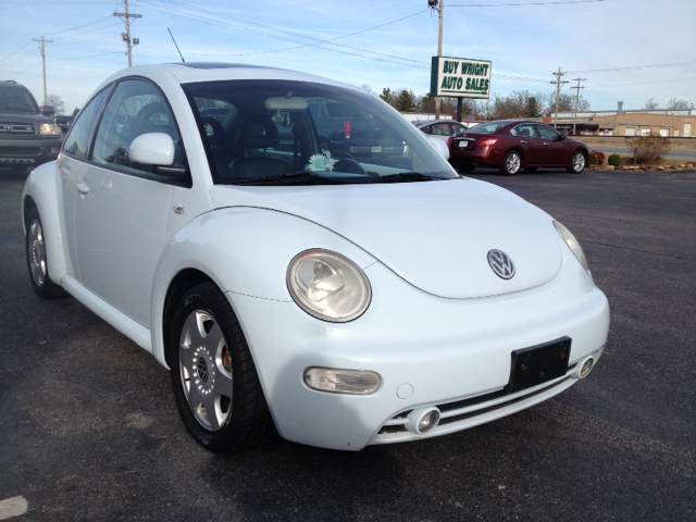 Volkswagen New Beetle 2000 photo 1