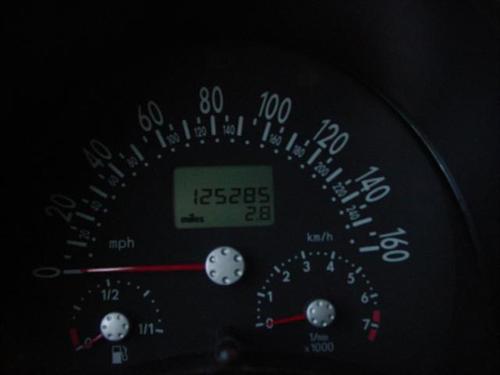 Volkswagen New Beetle 2000 photo 1