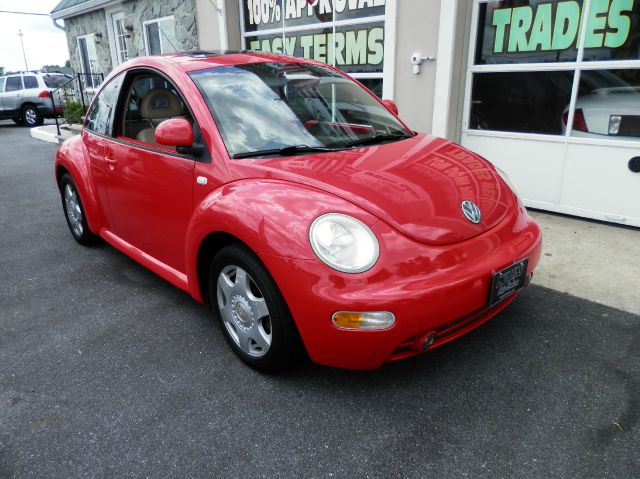 Volkswagen New Beetle 2000 photo 15