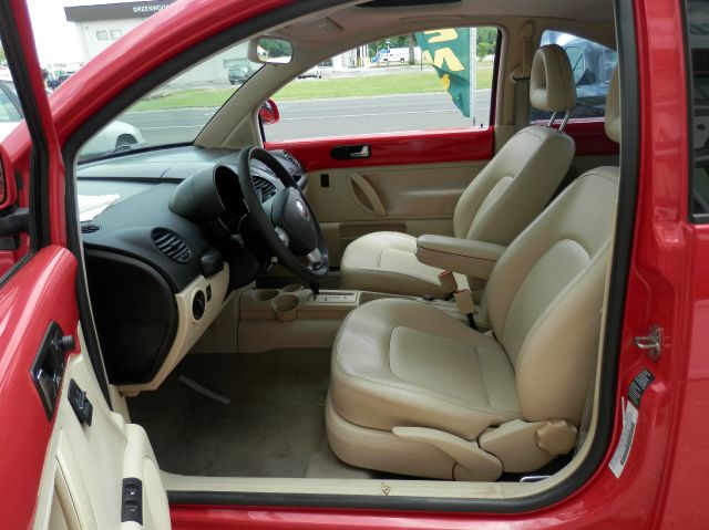 Volkswagen New Beetle 2000 photo 3