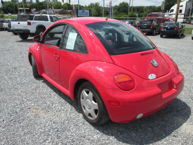 Volkswagen New Beetle 2000 photo 3