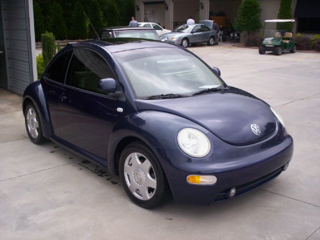 Volkswagen New Beetle 2000 photo 4