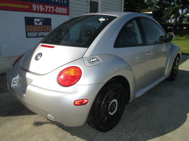 Volkswagen New Beetle 2000 photo 10