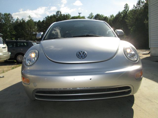 Volkswagen New Beetle 2000 photo 20