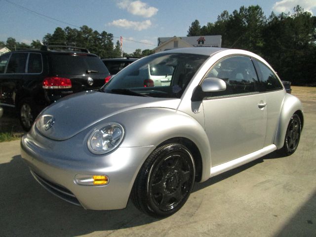 Volkswagen New Beetle 2000 photo 4
