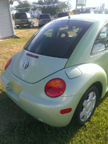 Volkswagen New Beetle 2000 photo 3