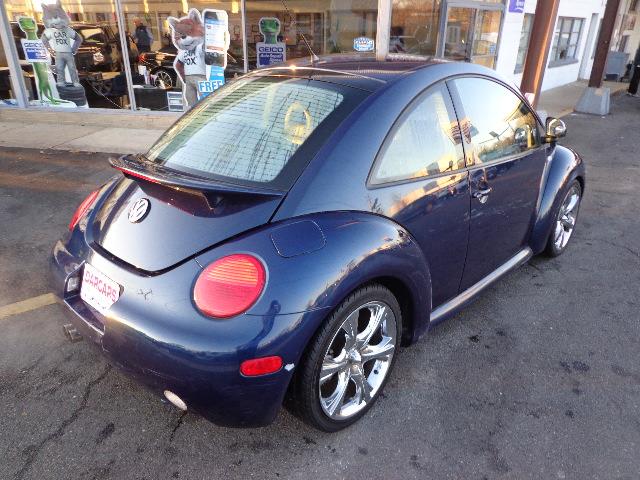 Volkswagen New Beetle 2000 photo 0