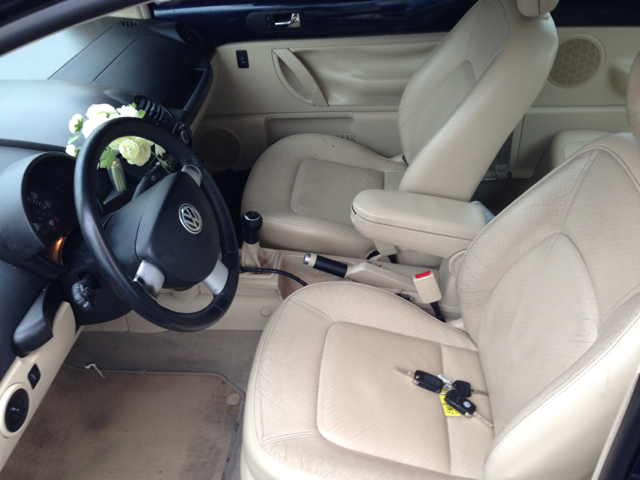 Volkswagen New Beetle 2000 photo 3