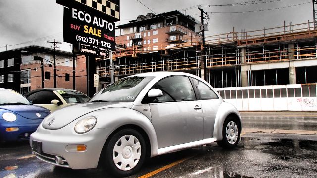 Volkswagen New Beetle 2000 photo 2