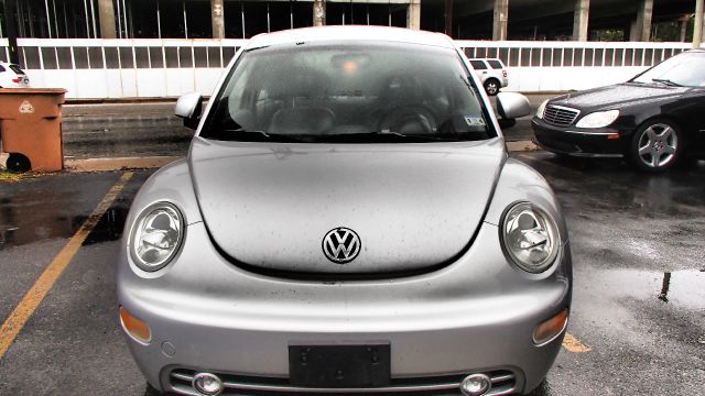 Volkswagen New Beetle 2000 photo 3