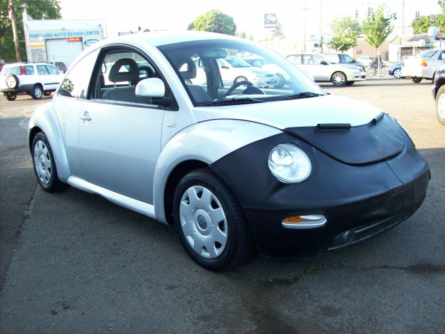 Volkswagen New Beetle 2000 photo 4