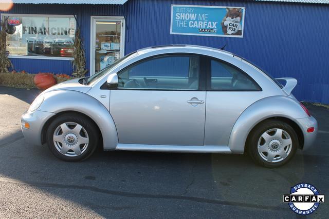 Volkswagen New Beetle 2000 photo 3