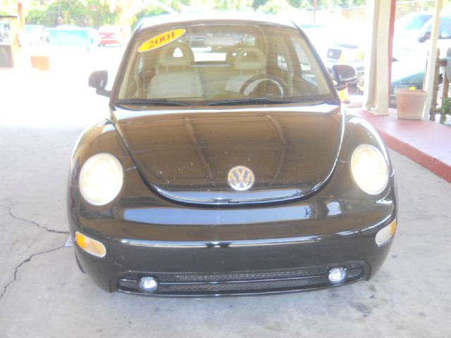 Volkswagen New Beetle 2000 photo 3