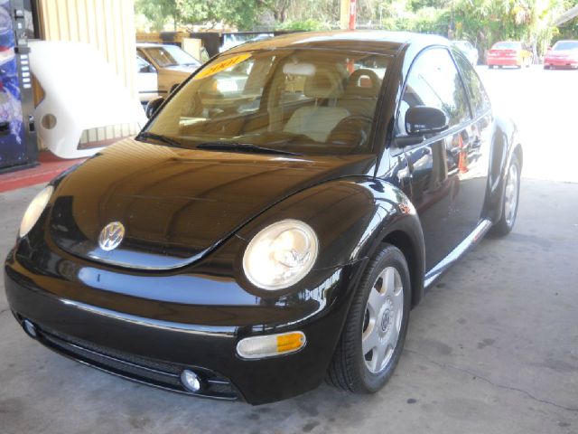 Volkswagen New Beetle 2000 photo 4
