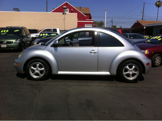Volkswagen New Beetle 4dr 112 WB AWD Hatchback