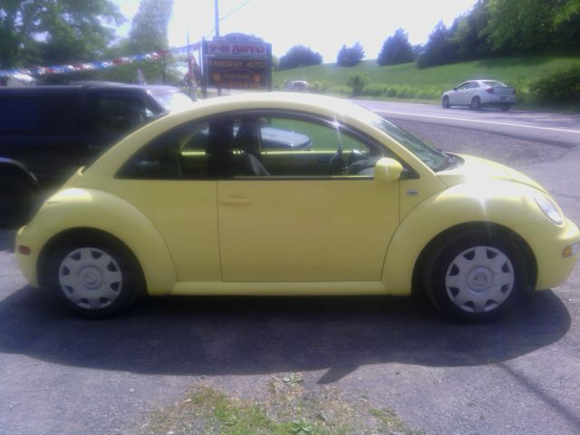Volkswagen New Beetle 2001 photo 2