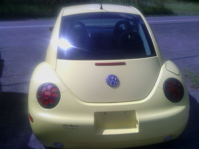 Volkswagen New Beetle 2001 photo 3