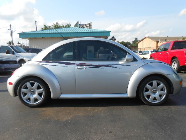Volkswagen New Beetle 2001 photo 0