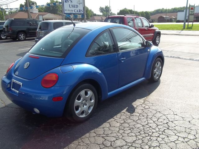 Volkswagen New Beetle 2001 photo 1
