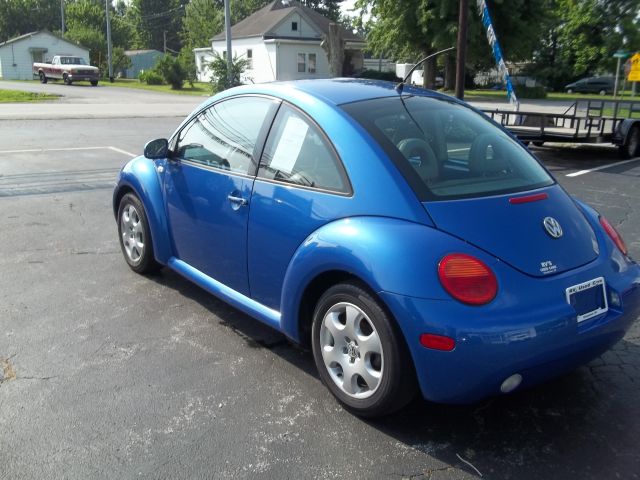Volkswagen New Beetle 2001 photo 4