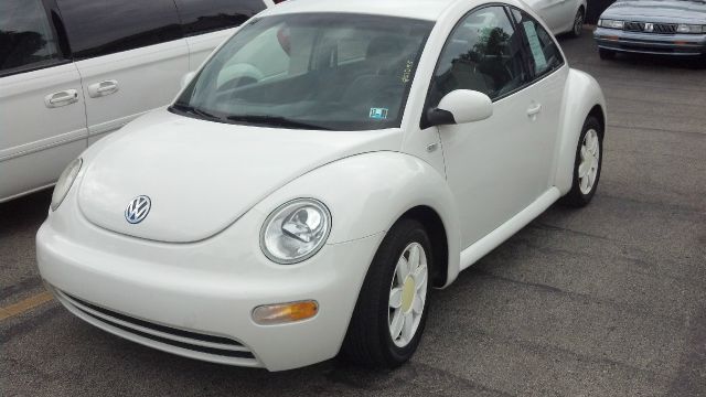 Volkswagen New Beetle 2001 photo 2