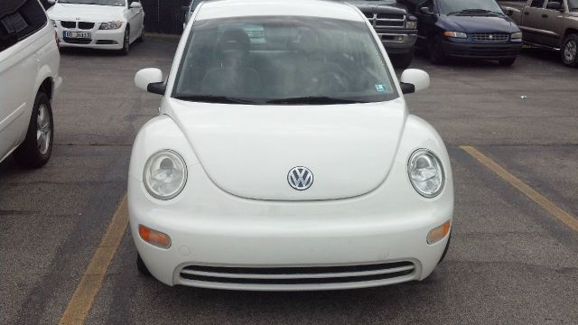 Volkswagen New Beetle 2001 photo 3