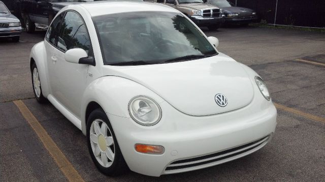 Volkswagen New Beetle 2001 photo 4