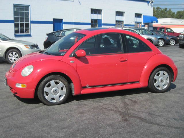 Volkswagen New Beetle 2001 photo 2