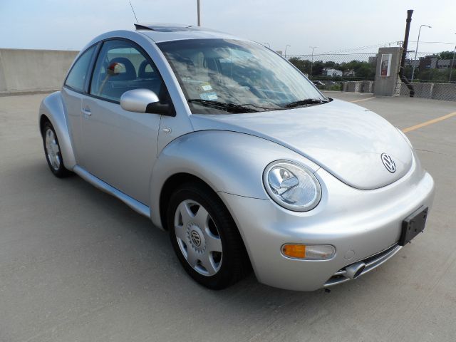 Volkswagen New Beetle 2001 photo 1