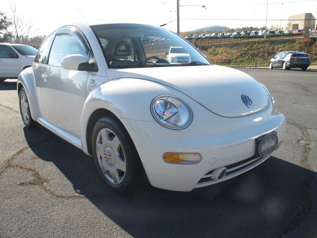 Volkswagen New Beetle 2001 photo 4