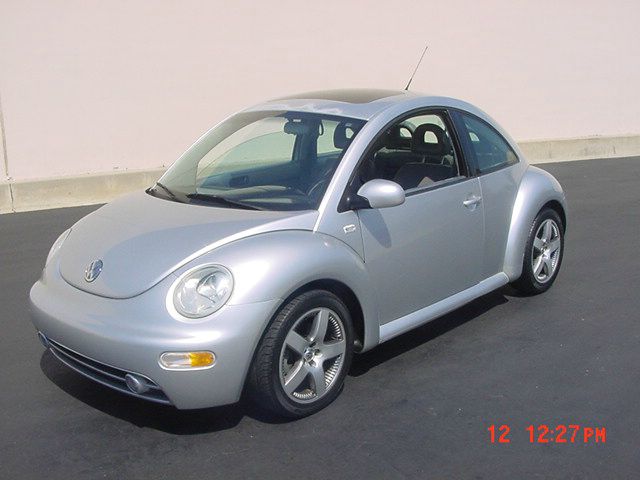 Volkswagen New Beetle 2001 photo 4