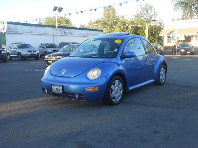 Volkswagen New Beetle 2001 photo 2