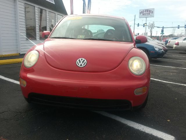 Volkswagen New Beetle 2001 photo 4