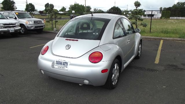 Volkswagen New Beetle Quad Cab 4x2 Shortbox XLT Hatchback