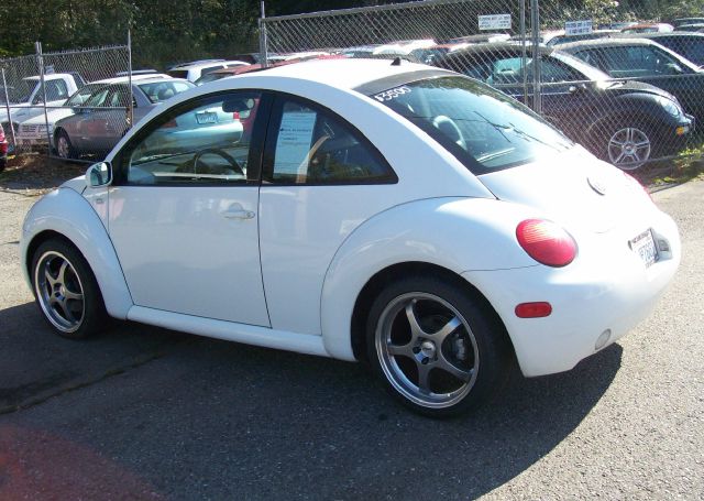 Volkswagen New Beetle 2001 photo 3