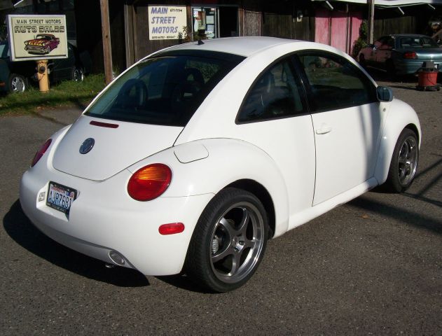 Volkswagen New Beetle 2001 photo 4