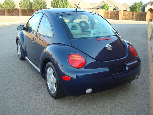 Volkswagen New Beetle 2001 photo 3