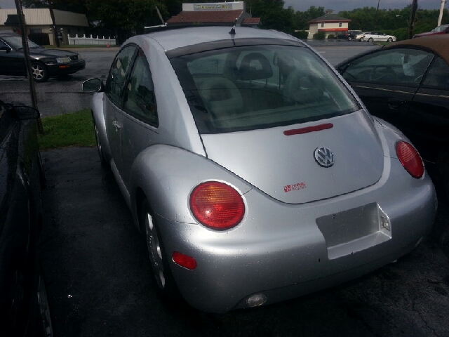 Volkswagen New Beetle 2001 photo 0