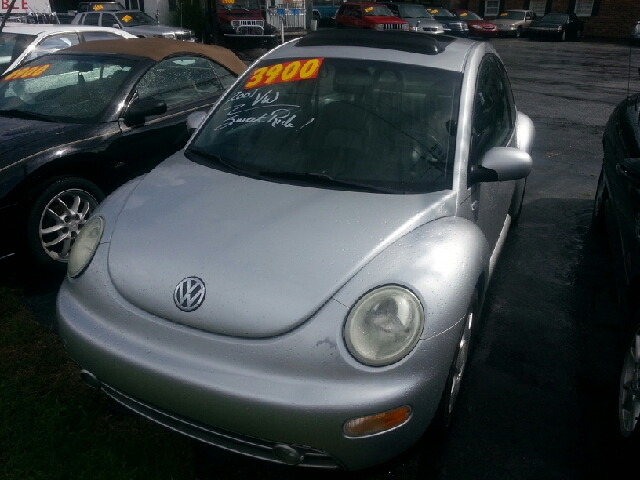Volkswagen New Beetle 2001 photo 3