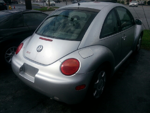 Volkswagen New Beetle 2001 photo 4