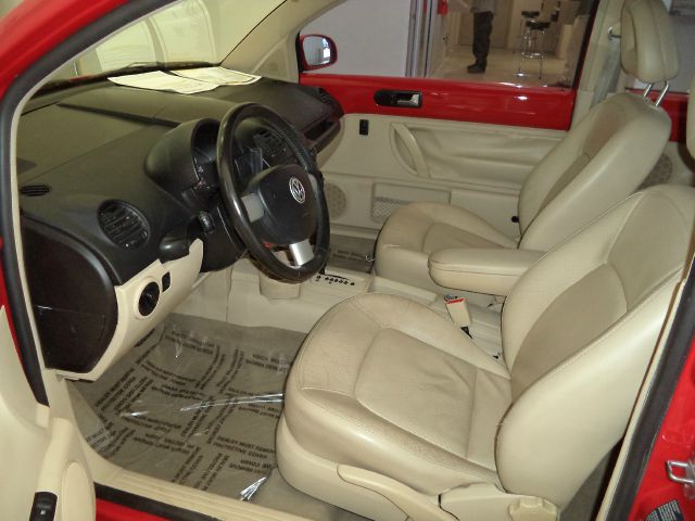 Volkswagen New Beetle 2001 photo 0