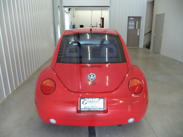 Volkswagen New Beetle 2001 photo 2