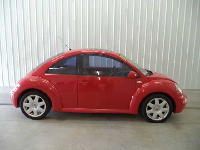 Volkswagen New Beetle 2001 photo 4