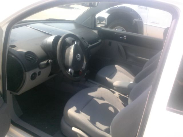 Volkswagen New Beetle 2001 photo 3