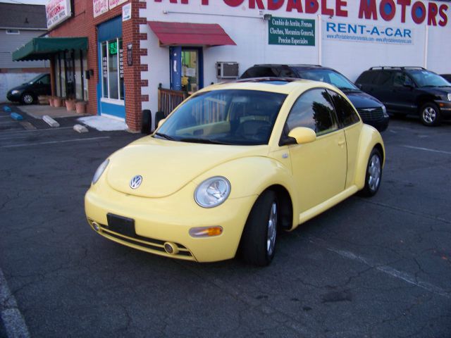 Volkswagen New Beetle 2001 photo 1