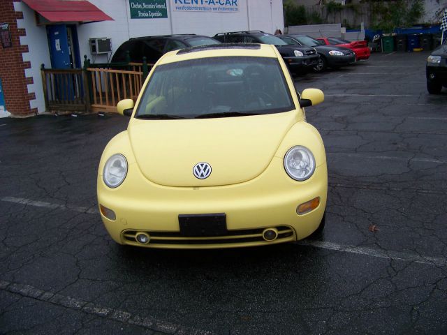 Volkswagen New Beetle 2001 photo 4