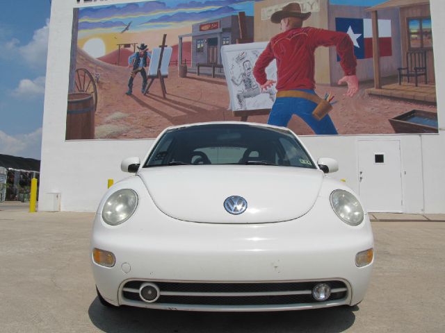 Volkswagen New Beetle 2001 photo 1