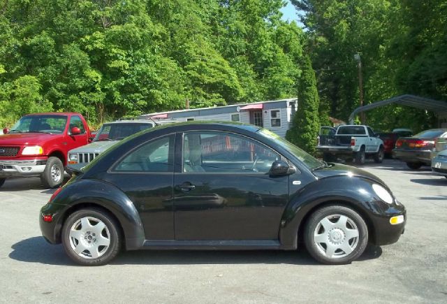 Volkswagen New Beetle 2001 photo 6