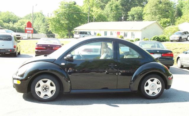 Volkswagen New Beetle 2001 photo 8