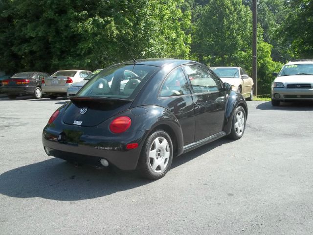 Volkswagen New Beetle 2001 photo 9